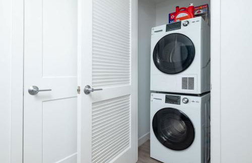 Central Serene Penthouse w King bed GYM Parking - Foto 8