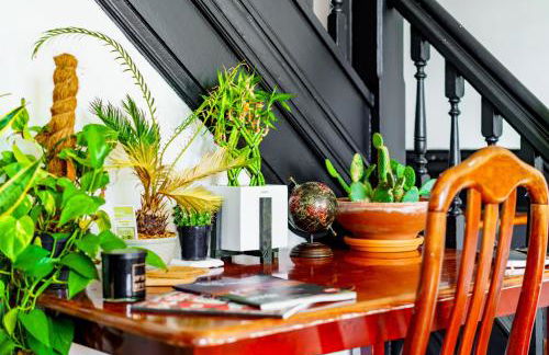 Jungle House Luxury Homes - Columbus Downtown Short North - Steps to Convention Center & Nationwide Arena - Sleeps up to 11 - Free Parking - Over 5,800 Five Stars - Foto 48