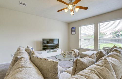 Covered Patio and Spacious Yard Houston Area Home! - Foto 8