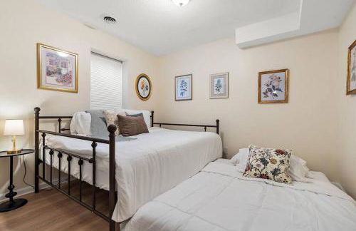 St Paul Speakeasy with King Bed - Foto 19