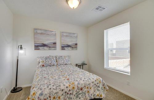 3 Mi to Old Town Albuquerque Townhome with Yard! - Photo 18