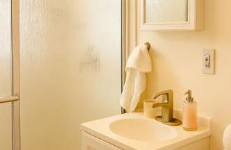 Spacious 4BR near NYC with Parking, 10min MetLife, 20min Times Sq - Foto 17