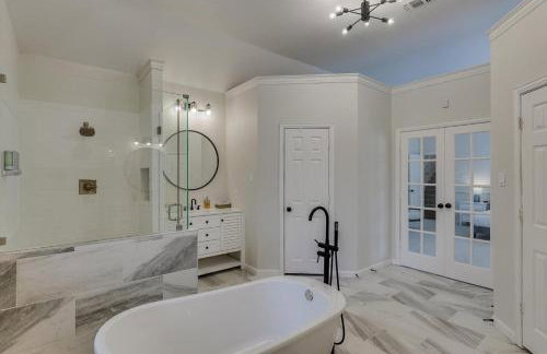 Luxurious 5 Bedroom Retreat with Pool - Foto 19