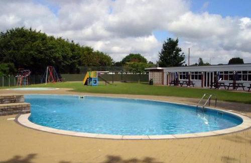 'Retro Retreat' Holiday chalet in the Norfolk Broads - Photo 2