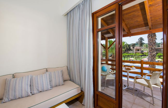 Omega Platanias - Foto 4