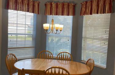 Windsor Hills Resort 5BR Villa, Amenities, Private Pool & Water Park, Near Disney, Sea World, Universal - Foto 8