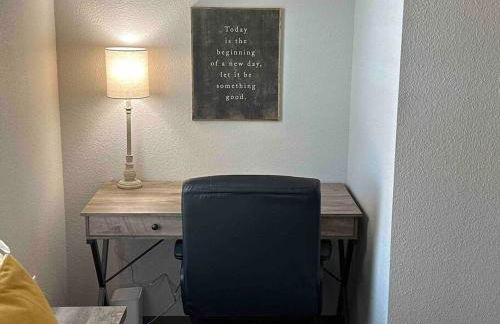 Brand New! Charming and Cozy - Foto 12