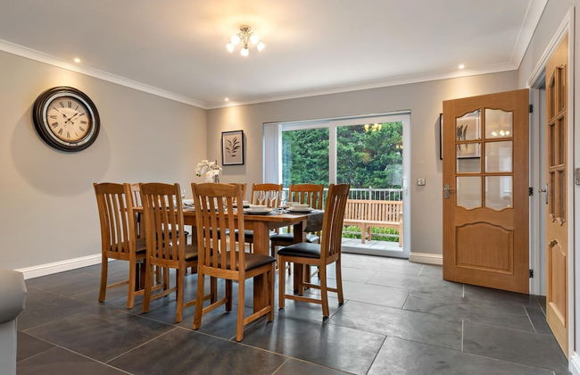 Maynor - Large Luxury House Log Burner Central Location - Photo 2