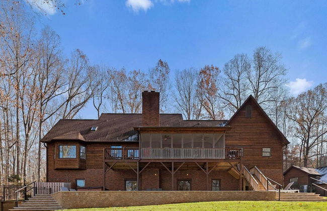 Winding Down by Avantstay Sleeps 20 + Dock, View - Photo 62