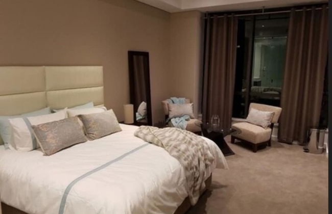 Sandton Skye Apartment - 616 - Photo 5