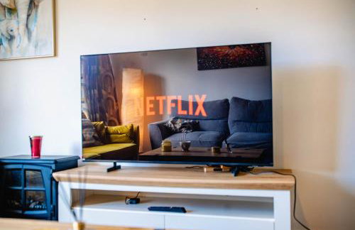 Spacious 2BR 1Bath with Free Street Parking & Close to Roath Park Landmark - Foto 13