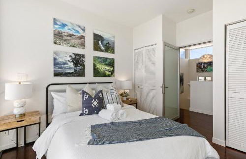 Marbella Lane - Cozy and Eccentric Design Home - Photo 9