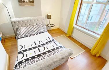 3 bedroom cottage pinner home - Foto 12