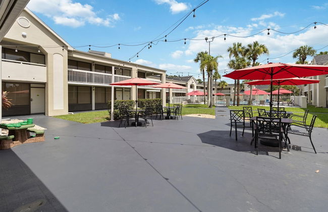 1/1 Condo-hotel With Double bed and Community Pool Miles From Disney! - Foto 18