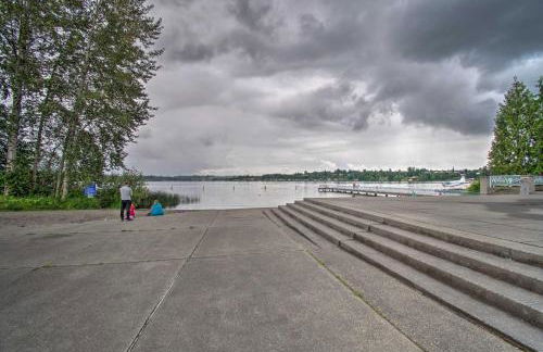 Charming Updated Retreat Walk to Lake Stevens! - Foto 28