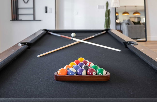 Grayhawk by Avantstay Modern Home w/ Pool, Hot Tub, Bocce, Fire Pit, Pool Table, Putt-putt & Putting Green - Foto 10