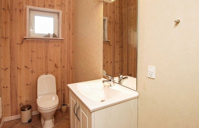 8 Person Holiday Home in Strandby - Foto 16