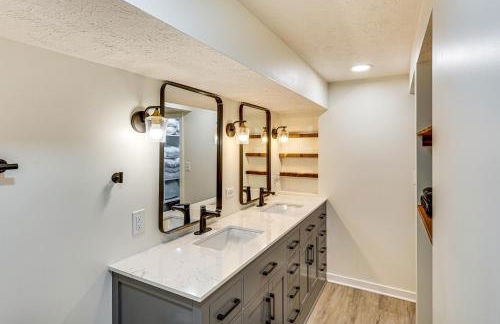 Spacious and Family Friendly! Lincoln Home Near Dtwn - Foto 24