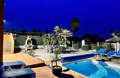 Casa Piedra, Luxury Family Front Line Golf, Hot Tub,Pool Table, 8 pers, Caleta de Fuste - Foto 38