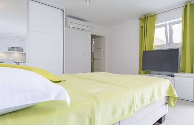 Apartmani Nikolina - Photo 7
