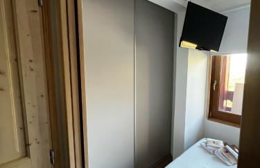 Skis aux pieds IN-OUT, Linge inclus, Parking et WIFI gratuits, proche du centre et tout confort, Mont Vallon Lodge Méribel Mottaret - Foto 10