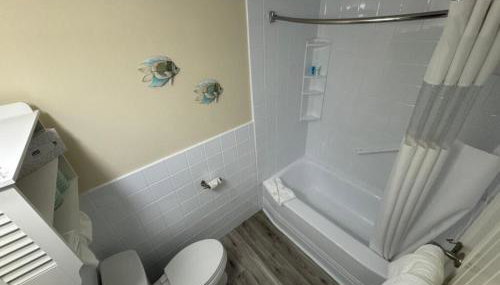 Courtyard Resort - Photo 3