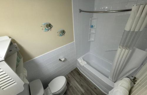 Courtyard Resort - Photo 3