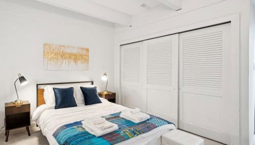 Mt Adams Lookout with Best City View and Parking - Foto 3