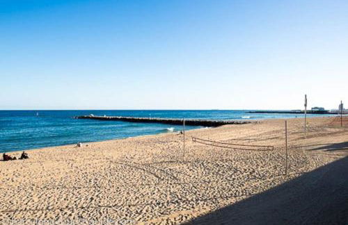 Apartamento renovado con patio - Foto 27