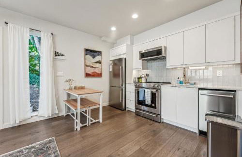 Travelers Dream, Walk to Space Needle, Firepit, cornhole - Foto 26