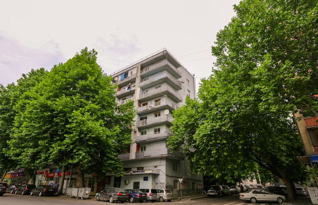 Hosthub 2 Bedroom near Dry Bridge SmartTV - Photo 24