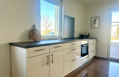 BONNYSTAY Rheinfelden - 6 Personen - Küche - Parkplatz - Terrasse - Foto 9