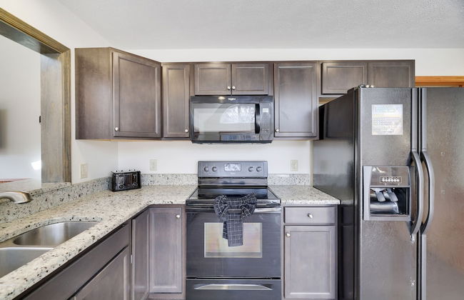 Sycamore Cove by Avantstay Hot Tub Game Rooms - Photo 20