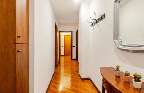 Spacious Home with three Bedroom and Large Kitchen - Photo 17