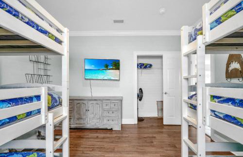 Two Homes, Private Pool, Game Room & Steps to the Beach - Foto 20