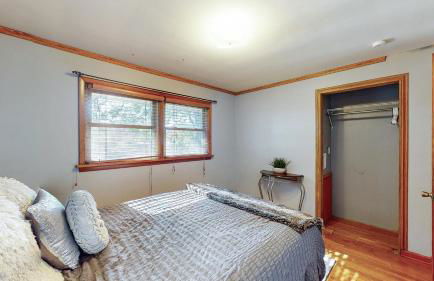 Sideline Sanctuary: Cozy Nights, Game Day Lights - Foto 17