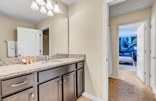 Villa W/ Pool, Movie Theater & Game Roomsleeps 20 - Photo 106