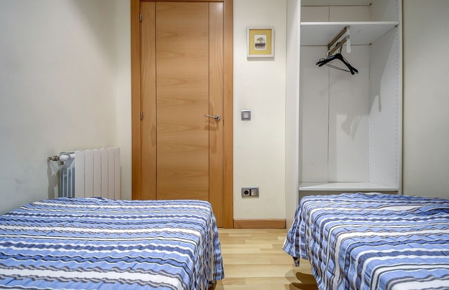 Apartment With View in Roses - Photo 7