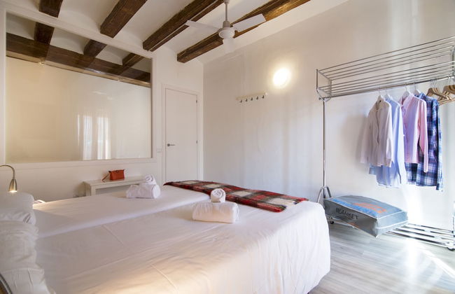 Happy People Ramblas Harbour - Photo 3