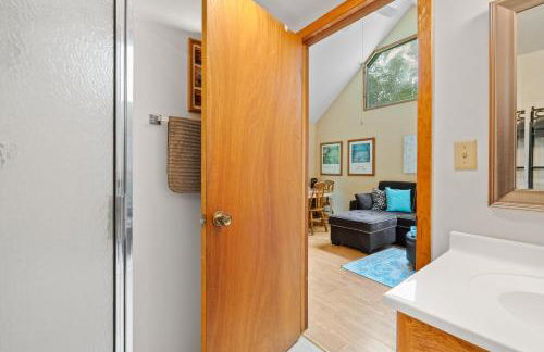 Sunset Shores - Sunflower Cabin #4 by Simple Life Rentals - Foto 12