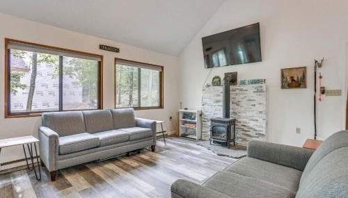 Screened Porch and Deck Pet-Friendly Poconos Escape - Foto 4