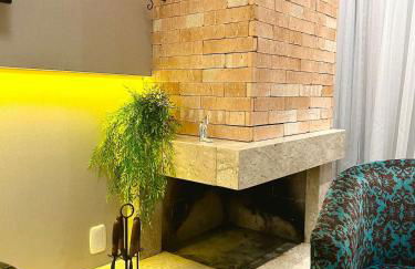 Apto Encantador com Lareira, piscina e jacuzzi - Photo 4