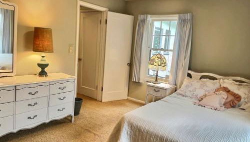 Historic McDowell House Antique Charm by Hospital - Foto 5