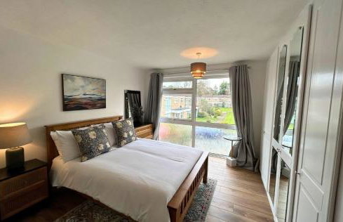 Weybridge Stunning Five Bedroom House With Garden - Foto 10