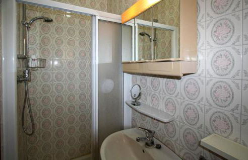 Beautiful Home In Calp With Wifi - Photo 16