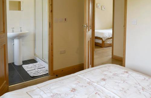 Tarka's Holt Log Cabin-Ukc2102 - Foto 8