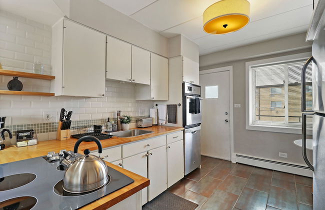 Peaceful 1BR Suburban Haven in Arlington - Photo 5