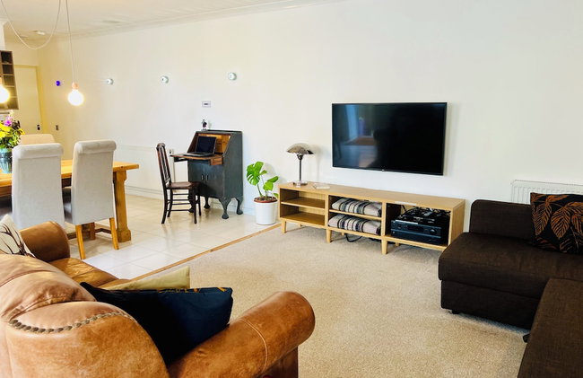 Crieff Armoury Luxury Self Catering Apartment - Foto 47