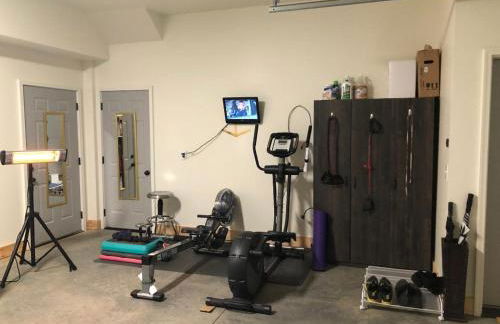 Serene Rustic Farmhouse Mountain Cottage (Sleeps 4) - Foto 11