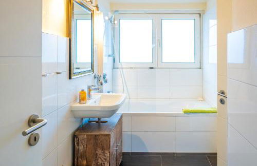 Art City-Studios Kassel 4 und 8, groß, modern, citynah, je 3 Schlafzimmer, kostenfreie Parkplätze, Süd-Balkons, ruhig, Herkulesblick - Foto 50